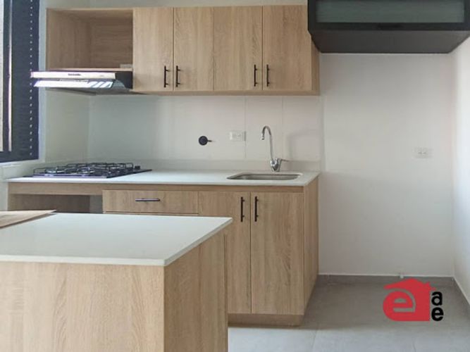 Apartamento de 2 alcobas en venta en Llano Grande, Rionegro, 97 m² · foto 2 de 13