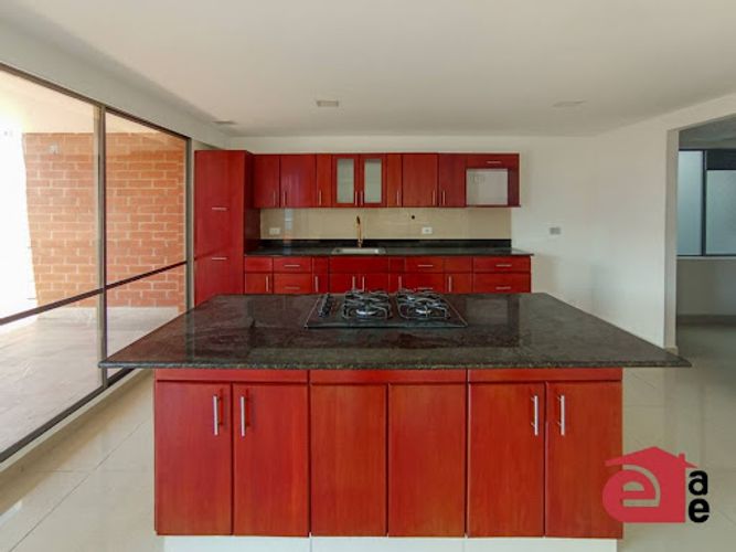 Apartamento de 5 alcobas en venta en Aves Maria, Sabaneta, 326 m² · foto 2 de 24