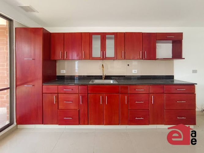 Apartamento de 5 alcobas en venta en Aves Maria, Sabaneta, 326 m² · foto 3 de 24