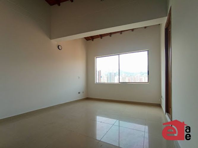Apartamento de 5 alcobas en venta en Aves Maria, Sabaneta, 326 m² · foto 9 de 24