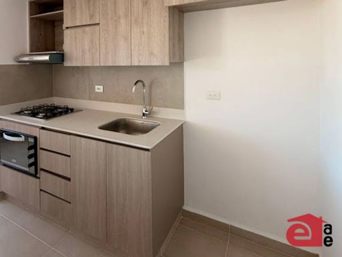 Apartamento de 2 alcobas en venta en Los Colegios, Rionegro, 54 m² · foto 2 de 11