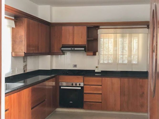 Casa de 3 alcobas en venta en El Tesoro, Medellín, 480 m² · foto 6 de 7