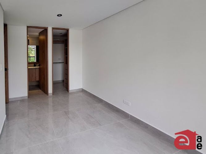 Apartamento de 2 alcobas en venta en Cuatro Esquinas, Rionegro, 53 m² · foto 6 de 16