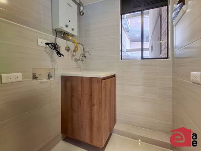 Apartamento de 2 alcobas en venta en Cuatro Esquinas, Rionegro, 53 m² · foto 13 de 16