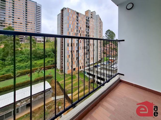 Apartamento de 2 alcobas en venta en Cuatro Esquinas, Rionegro, 53 m² · foto 14 de 16