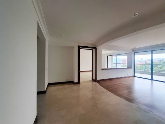 Apartamento de 4 alcobas en venta en Los Balsos, Medellín, 297 m² · foto 4 de 23