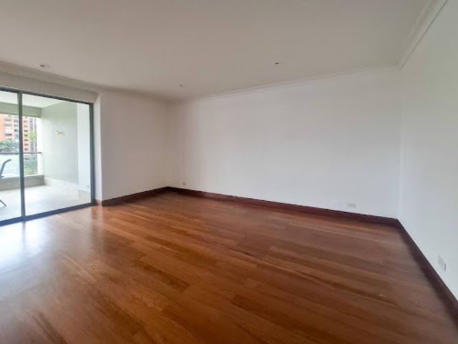 Apartamento de 4 alcobas en venta en Los Balsos, Medellín, 297 m² · foto 5 de 23