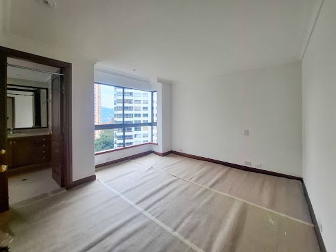 Apartamento de 4 alcobas en venta en Los Balsos, Medellín, 297 m² · foto 12 de 23