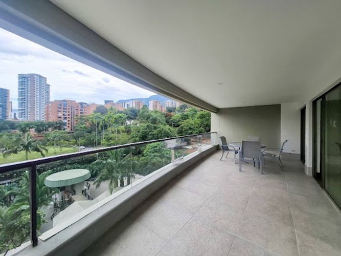 Apartamento de 4 alcobas en venta en Los Balsos, Medellín, 297 m² · foto 22 de 23