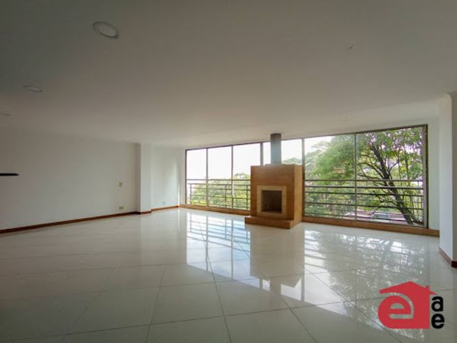 Casa de 3 alcobas en venta en Aves Maria, Sabaneta, 340 m² · foto 4 de 24