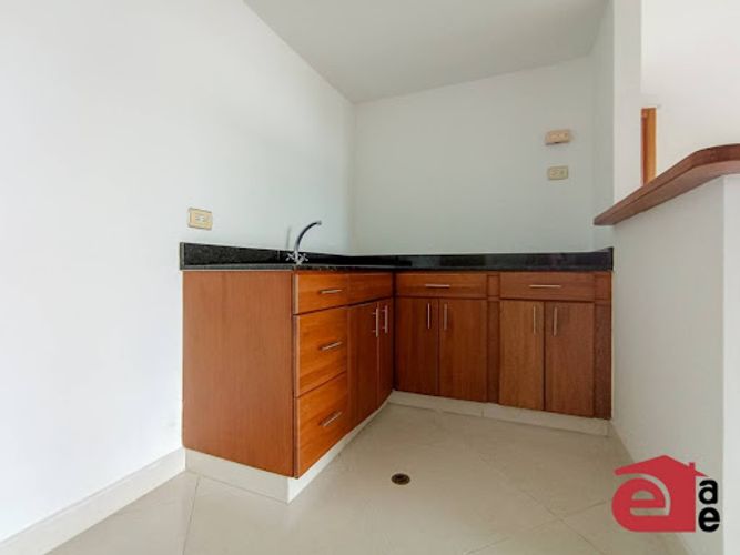 Casa de 3 alcobas en venta en Aves Maria, Sabaneta, 340 m² · foto 5 de 24