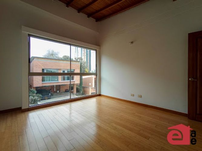 Casa de 3 alcobas en venta en Aves Maria, Sabaneta, 340 m² · foto 9 de 24