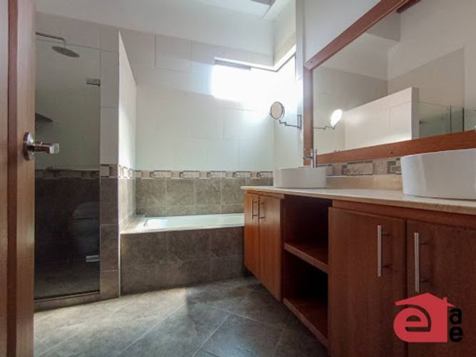 Casa de 3 alcobas en venta en Aves Maria, Sabaneta, 340 m² · foto 11 de 24