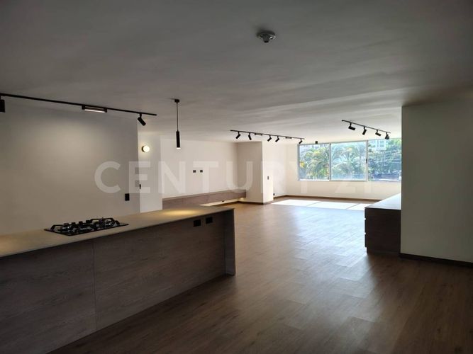 Apartamento de 3 alcobas en arriendo en El Poblado, Medellín, 205 m² · foto 4 de 22