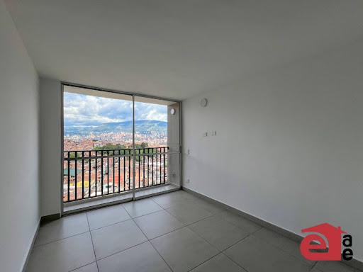 Apartamento en venta en El Rosario, Itagüí · foto 2 de 16