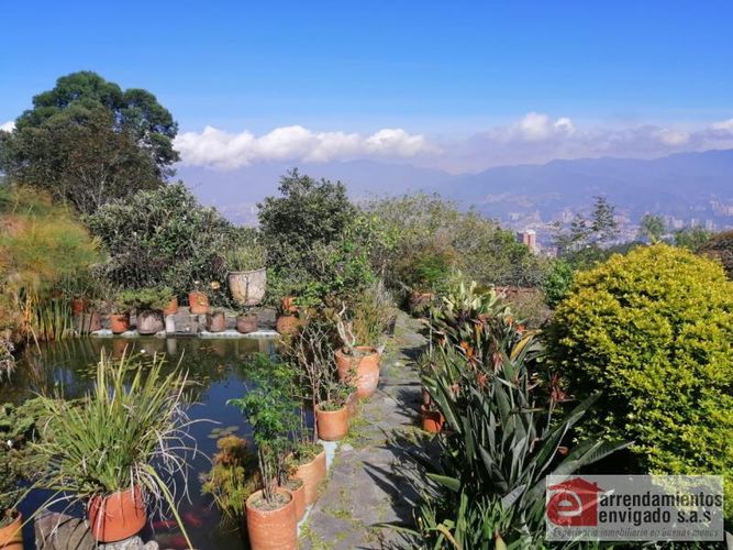 Finca en venta en Montessori, Envigado, 12323 m² · foto 4 de 4