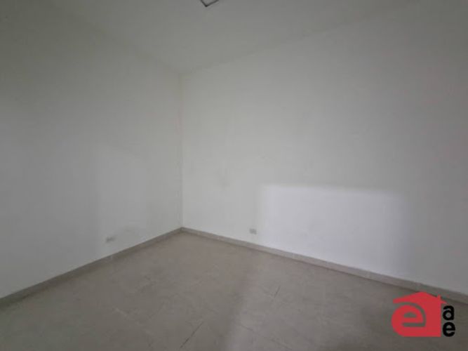 Local en venta en Centro, La Estrella, 30 m² · foto 2 de 5
