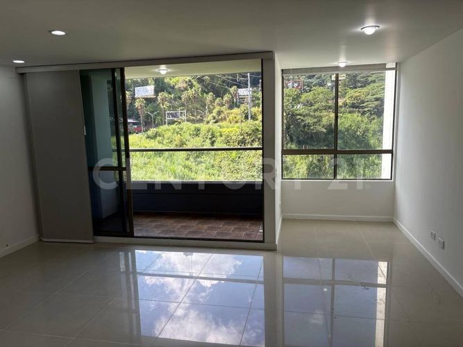 Apartamento de 3 alcobas en arriendo en Vía Las Palmas, Medellín, 117 m² · foto 3 de 14