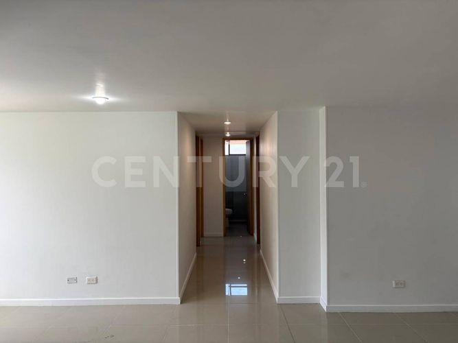 Apartamento de 3 alcobas en arriendo en Vía Las Palmas, Medellín, 117 m² · foto 9 de 14