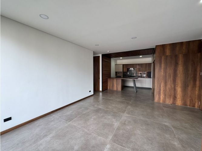 Apartamento de 2 alcobas en arriendo en Altos Del Poblado, Medellín, 98 m² · foto 9 de 14