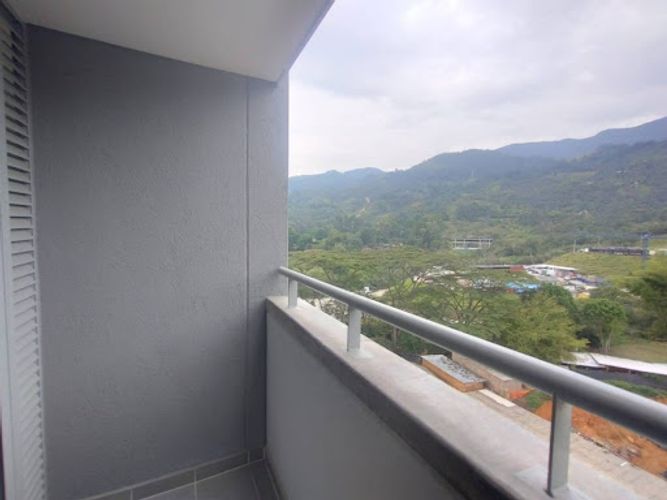 Apartamento de 3 alcobas en venta en La Aldea, Sabaneta, 65 m² · foto 12 de 13