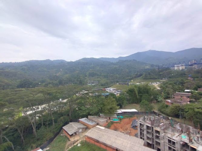 Apartamento de 3 alcobas en venta en La Aldea, Sabaneta, 65 m² · foto 13 de 13