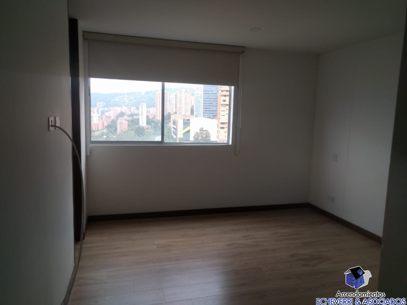 Apartamento en arriendo en Loma De Los Gonzalez, Medellín · foto 4 de 12