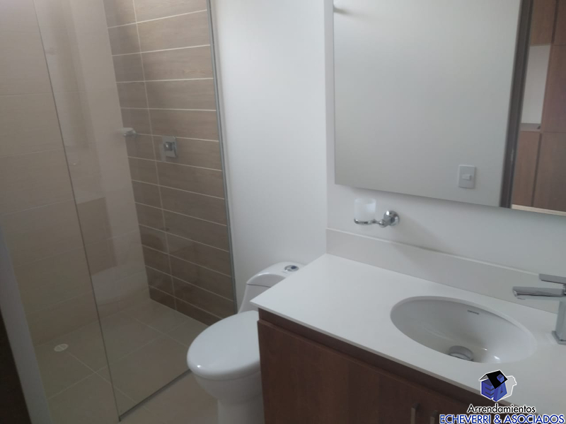 Apartamento en arriendo en Loma De Los Gonzalez, Medellín · foto 12 de 12