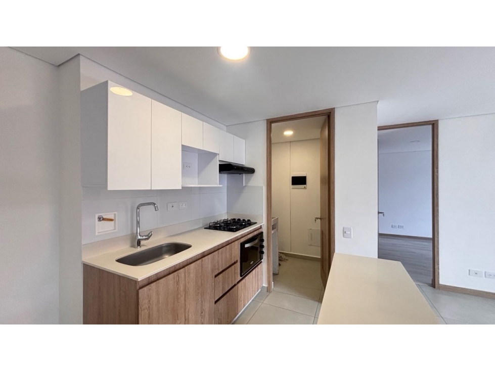 Apartment for rent in Loma de San Jose, Sabaneta