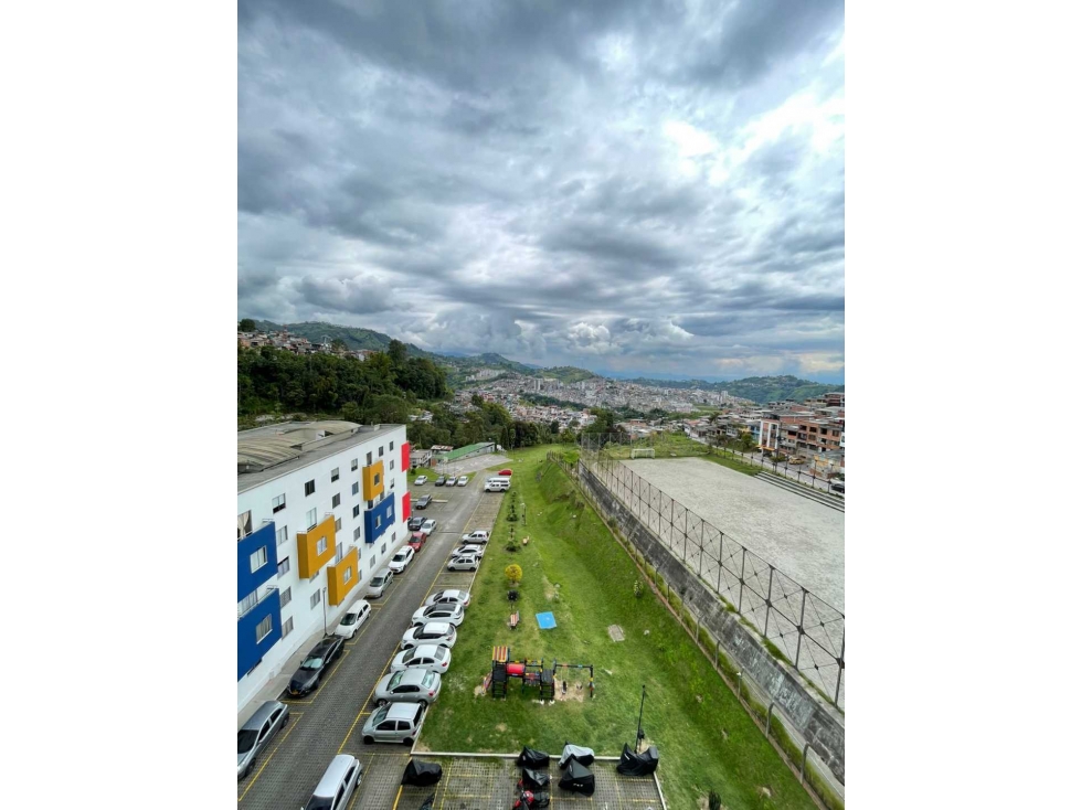 Apartamento en venta en Los Eucaliptos, Manizales · foto 2 de 22