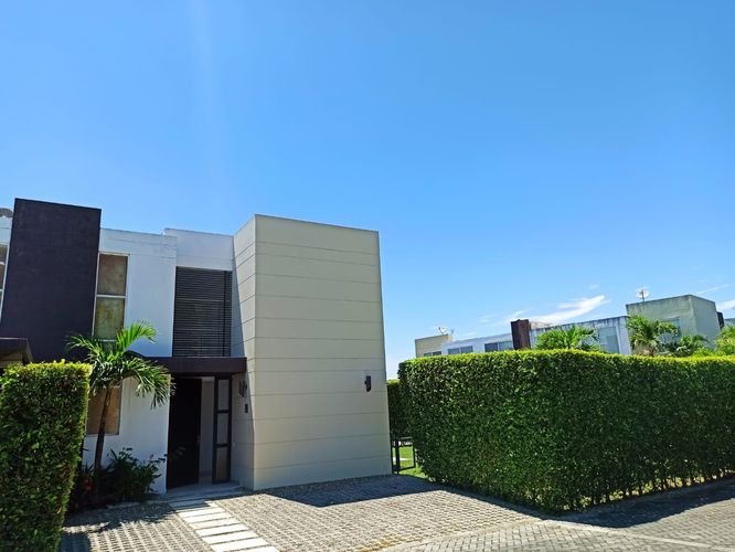 Casa de 3 alcobas en venta en Ricaurte, 150 m² · foto 3 de 24