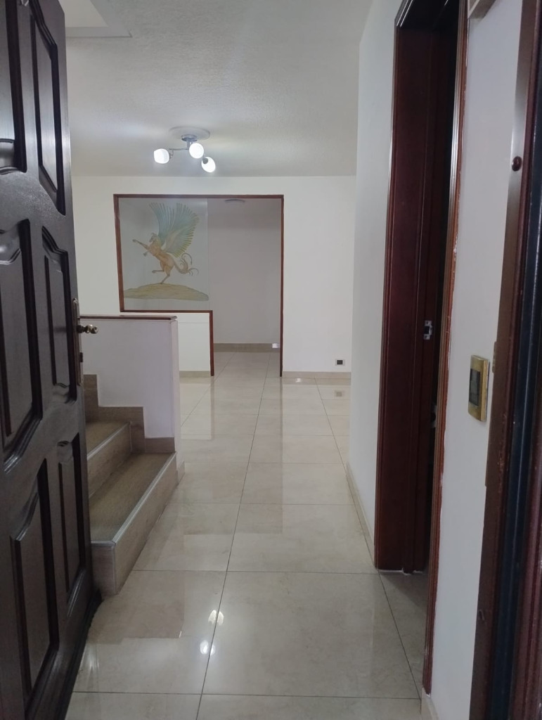 Departamento en venta con baja de precio en La hacienda