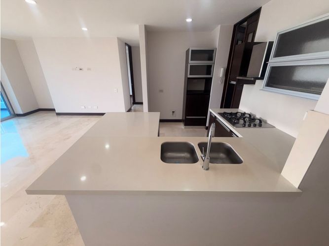 Apartamento de 2 alcobas en arriendo en Aves Maria, Sabaneta, 108 m² · foto 4 de 18