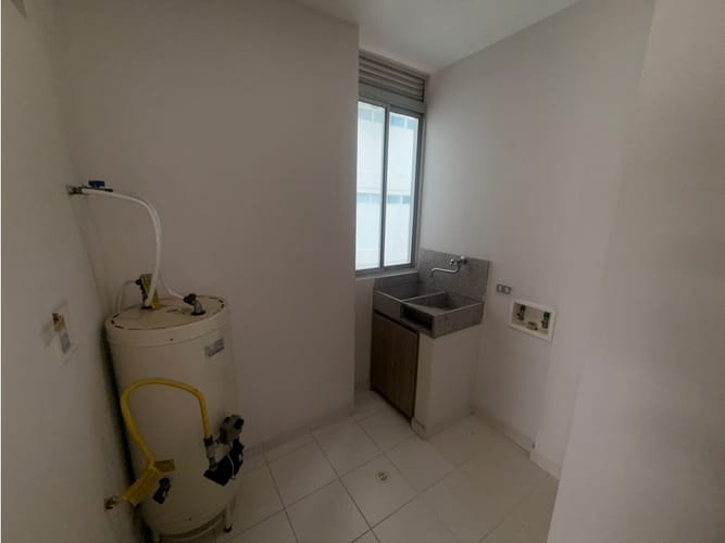 Apartamento de 2 alcobas en arriendo en Aves Maria, Sabaneta, 108 m² · foto 5 de 18