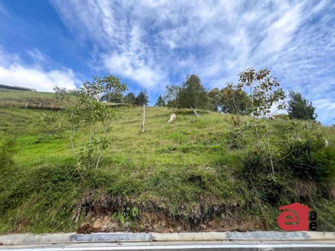 Lote en venta en Loma Del Escobero, Envigado, 2650 m² · foto 4 de 9