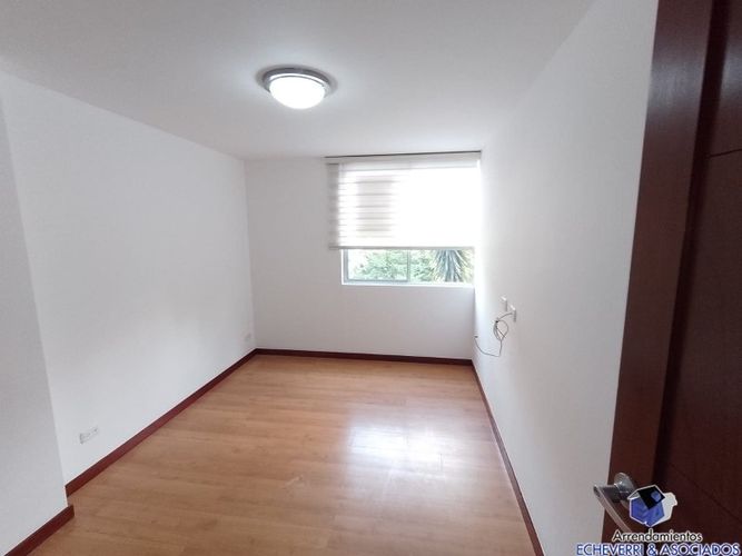 Apartamento de 3 alcobas en arriendo en Loma De Las Brujas, Envigado, 115 m² · foto 9 de 11