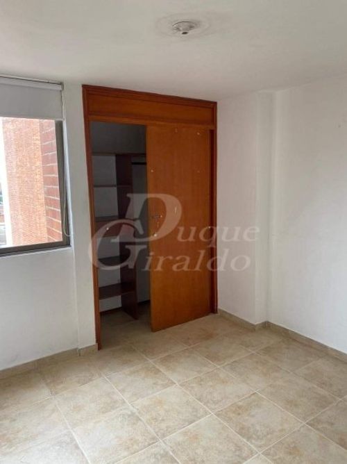 Apartamento de 4 alcobas en arriendo en Lorena, Medellín, 220 m² · foto 22 de 24