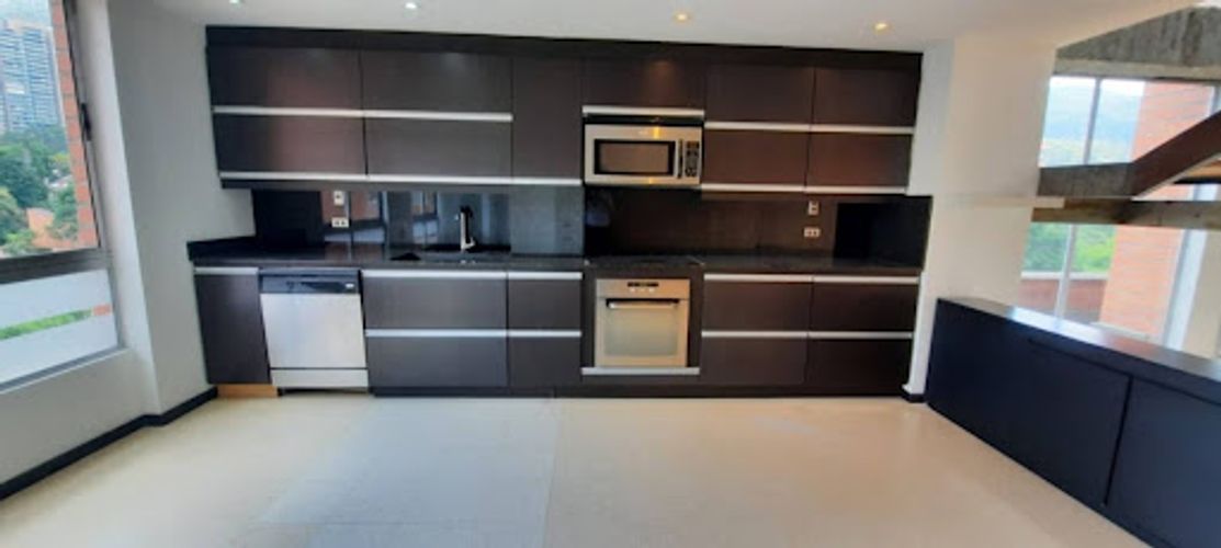 Apartamento de 2 alcobas en arriendo en San Lucas, Medellín, 130 m² · foto 2 de 24
