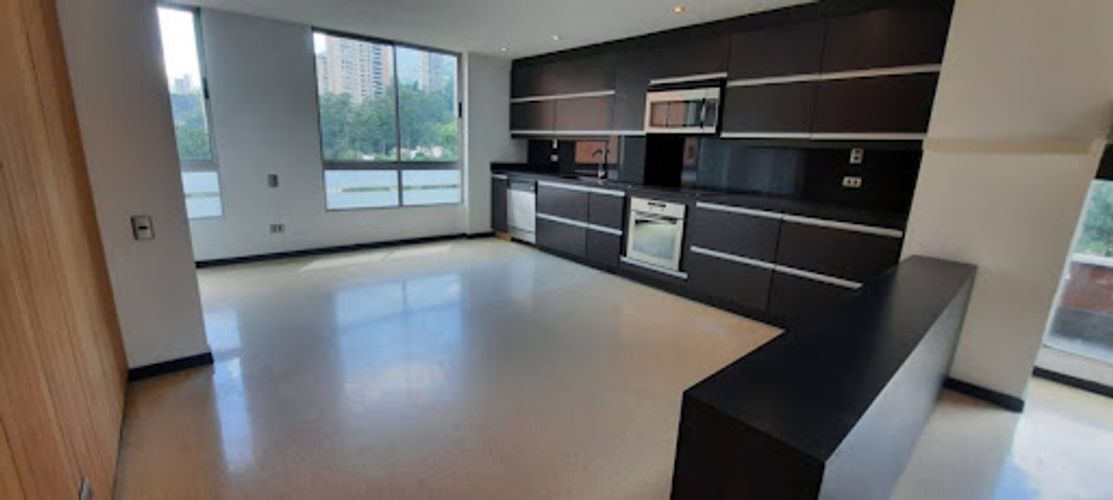 Apartamento de 2 alcobas en arriendo en San Lucas, Medellín, 130 m² · foto 6 de 24