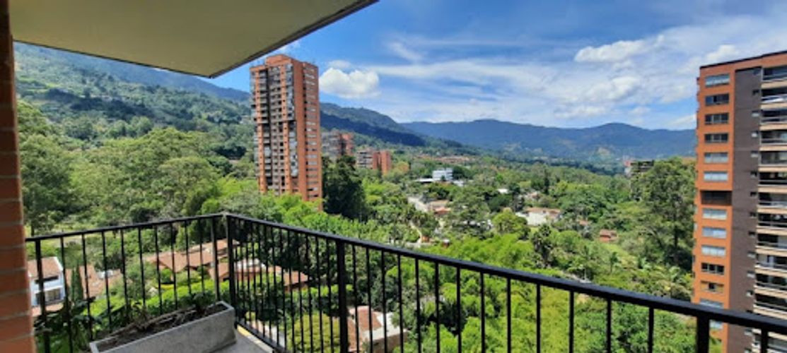 Apartamento de 2 alcobas en arriendo en San Lucas, Medellín, 130 m² · foto 8 de 24
