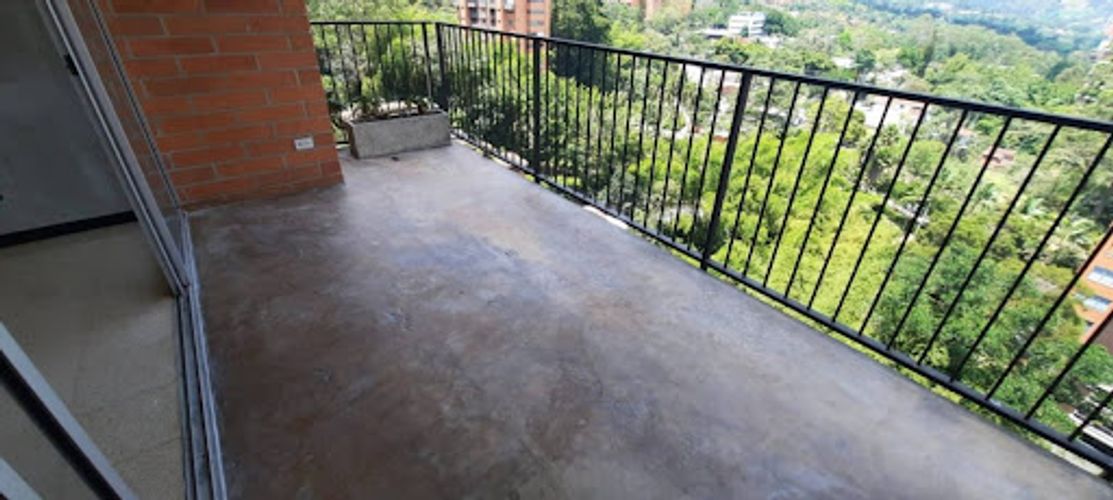 Apartamento de 2 alcobas en arriendo en San Lucas, Medellín, 130 m² · foto 9 de 24