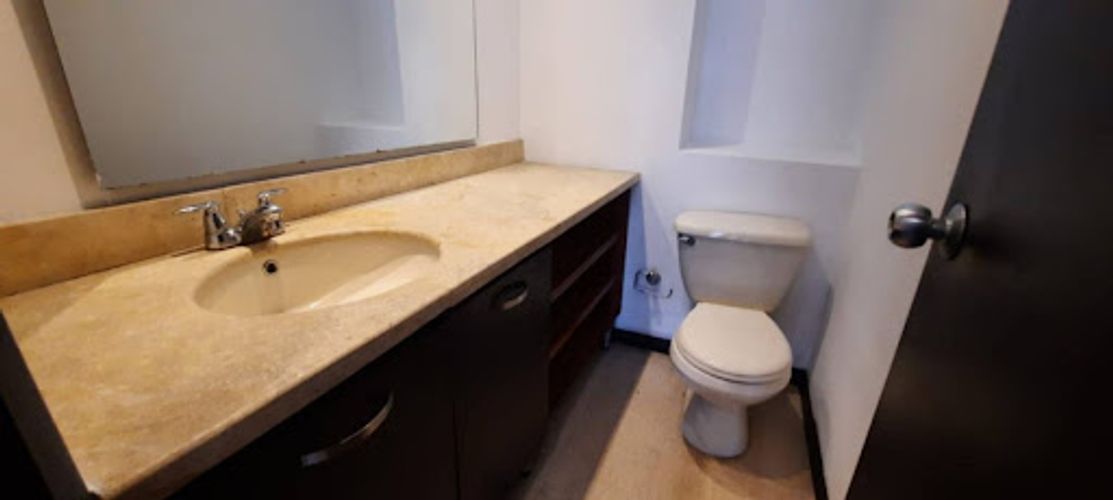 Apartamento de 2 alcobas en arriendo en San Lucas, Medellín, 130 m² · foto 10 de 24