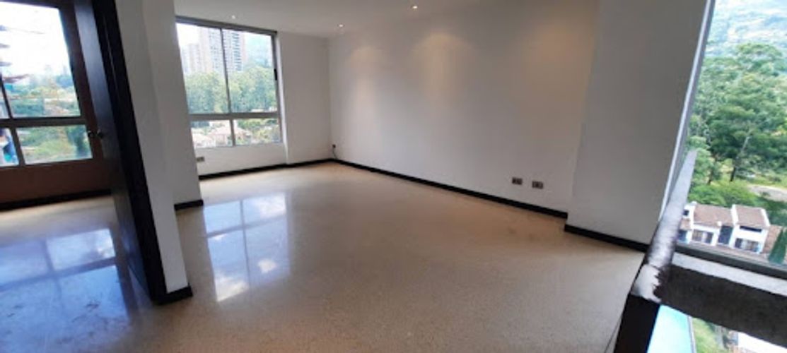 Apartamento de 2 alcobas en arriendo en San Lucas, Medellín, 130 m² · foto 13 de 24