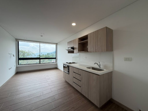 Apartamento en arriendo en Loma Del Escobero, Envigado · foto 2 de 16