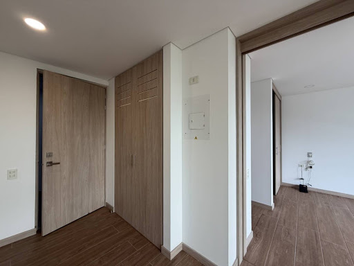 Apartamento en arriendo en Loma Del Escobero, Envigado · foto 5 de 16