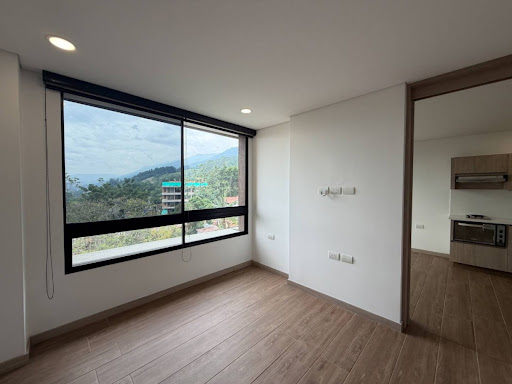 Apartamento en arriendo en Loma Del Escobero, Envigado · foto 6 de 16