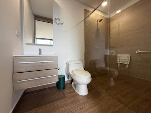 Apartamento en arriendo en Loma Del Escobero, Envigado · foto 7 de 16