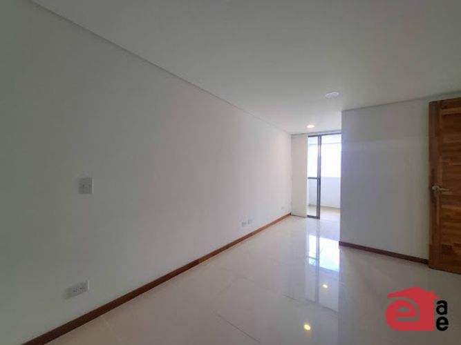 Apartamento de 3 alcobas en arriendo en Loma De San Jose, Sabaneta, 104 m² · foto 6 de 18