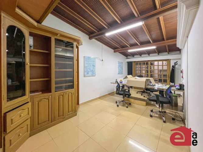 Casa de 5 alcobas en arriendo en Belen La Palma, Medellín, 220 m² · foto 3 de 20