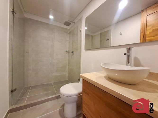 Apartamento de 3 alcobas en arriendo en Loma De San Jose, Sabaneta, 104 m² · foto 8 de 18